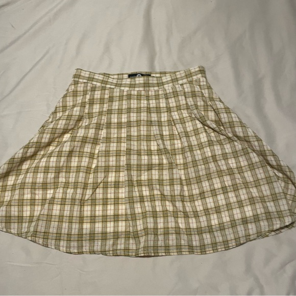 Urban outfitters plaid skirt - Picture 2 of 4
